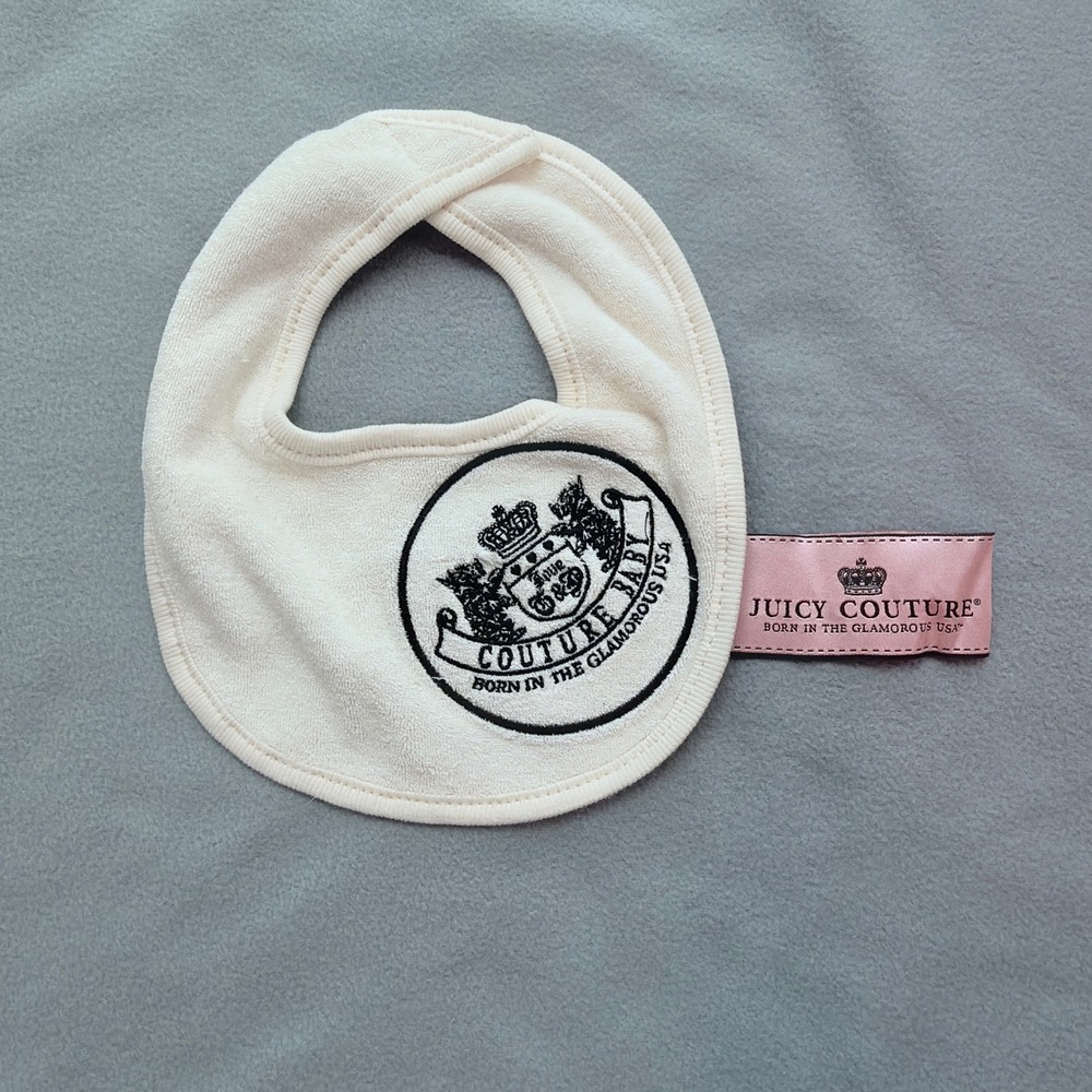 Juicy Couture Bib Kids OS Cream Excellent Terry Cloth Crest Logo Y2K McBling